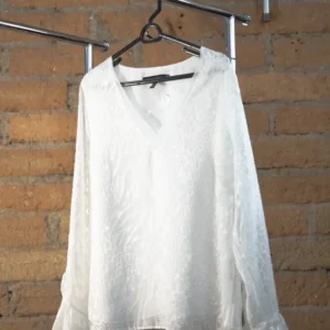 Blusa White House Black Market talla L